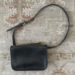 Madewell Simple Pouch Belt Bag [Black]